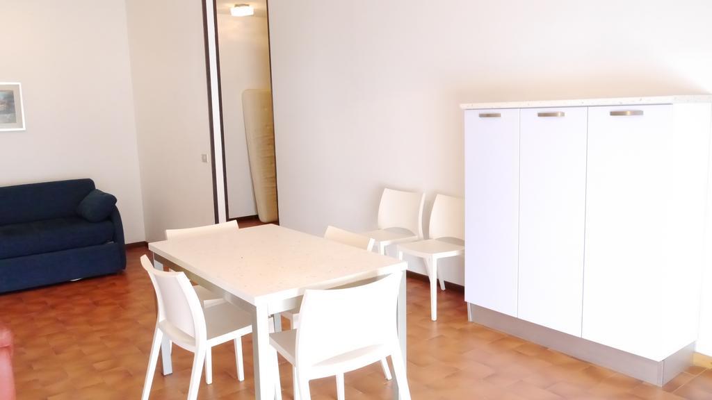 Residence Molo Lido delle Nazioni Kültér fotó